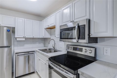 Condominio en venta en Tampa, Florida, 1 dormitorio, 83.52 m2 № 1829625 - foto 8