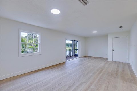 Condominio en venta en Tampa, Florida, 1 dormitorio, 83.52 m2 № 1829625 - foto 6