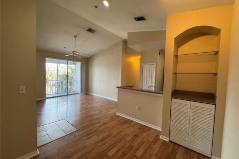 Copropriété à louer à Riverview, Floride: 2 chambres, 86.12 m2 № 2398813 - photo 5