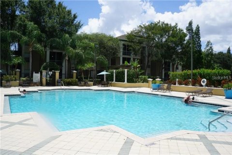 Copropriété à louer à Riverview, Floride: 2 chambres, 86.12 m2 № 2398813 - photo 2