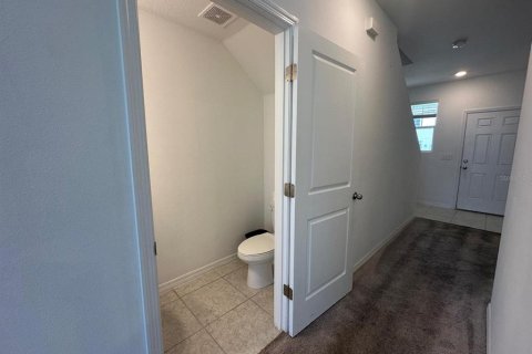 Townhouse in Davenport, Florida 3 bedrooms, 137.5 sq.m. № 1912009 - photo 13