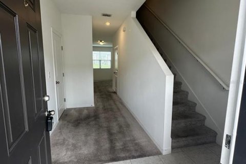 Townhouse in Davenport, Florida 3 bedrooms, 137.5 sq.m. № 1912009 - photo 4