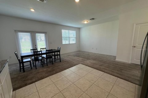 Townhouse in Davenport, Florida 3 bedrooms, 137.5 sq.m. № 1912009 - photo 9