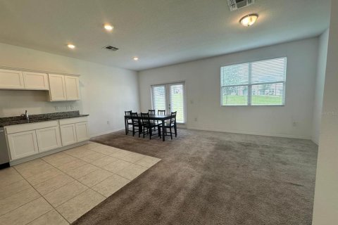 Townhouse in Davenport, Florida 3 bedrooms, 137.5 sq.m. № 1912009 - photo 5