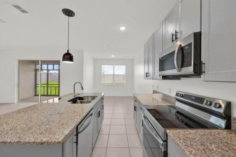 Casa en venta en Haines City, Florida, 3 dormitorios, 155.24 m2 № 2217677 - foto 2