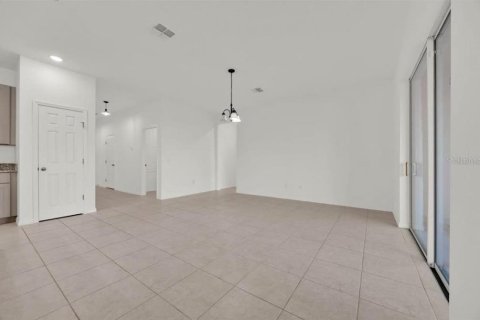Casa en venta en Haines City, Florida, 3 dormitorios, 155.24 m2 № 2217677 - foto 7
