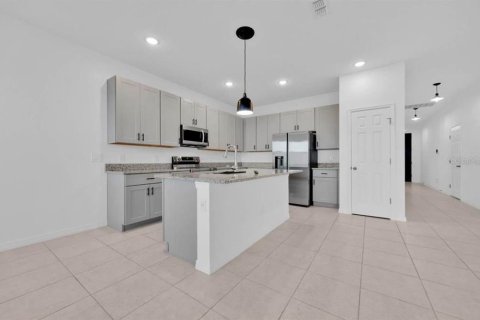 Casa en venta en Haines City, Florida, 3 dormitorios, 155.24 m2 № 2217677 - foto 5