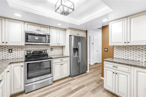 Купить виллу или дом в Сейфти-Харбор, Флорида 6 комнат, 149.29м2, № 2147511 - фото 8