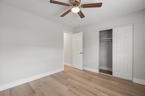 Immobilier commercial à vendre à Tampa, Floride: 4 chambres, 139.35 m2 № 1803921 - photo 18