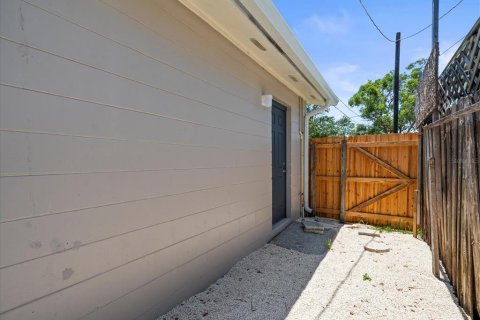 Immobilier commercial à vendre à Tampa, Floride: 4 chambres, 139.35 m2 № 1803921 - photo 20