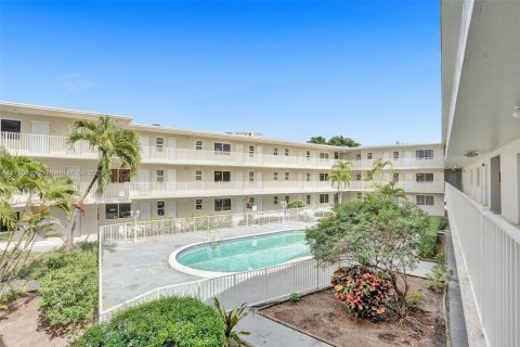 Villa ou maison à louer à North Miami, Floride: 1 chambre, 65.03 m2 № 1698160 - photo 1