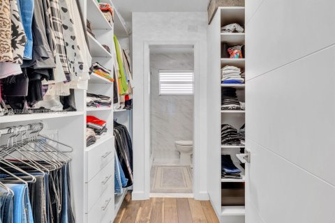 Copropriété à louer à Hallandale Beach, Floride: 1 chambre, 71.53 m2 № 1965883 - photo 17