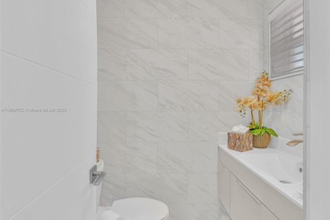 Copropriété à louer à Hallandale Beach, Floride: 1 chambre, 71.53 m2 № 1965883 - photo 15