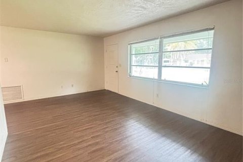Casa en alquiler en Belleair Bluffs, Florida, 2 dormitorios, 83.61 m2 № 1802875 - foto 12