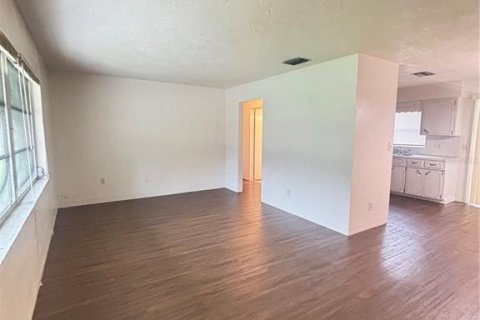 Casa en alquiler en Belleair Bluffs, Florida, 2 dormitorios, 83.61 m2 № 1802875 - foto 7