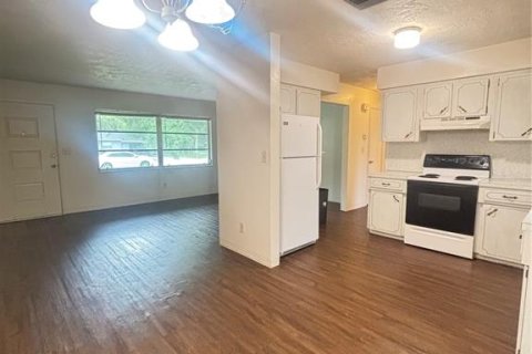 Casa en alquiler en Belleair Bluffs, Florida, 2 dormitorios, 83.61 m2 № 1802875 - foto 17
