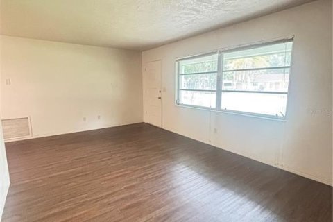 Casa en alquiler en Belleair Bluffs, Florida, 2 dormitorios, 83.61 m2 № 1802875 - foto 5