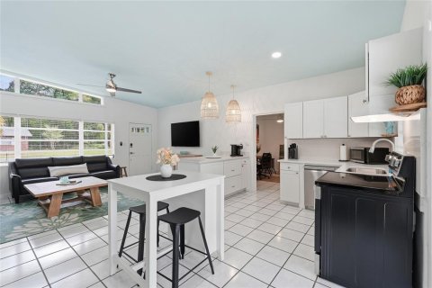 House in Gainesville, Florida 3 bedrooms, 104.52 sq.m. № 2167110 - photo 16