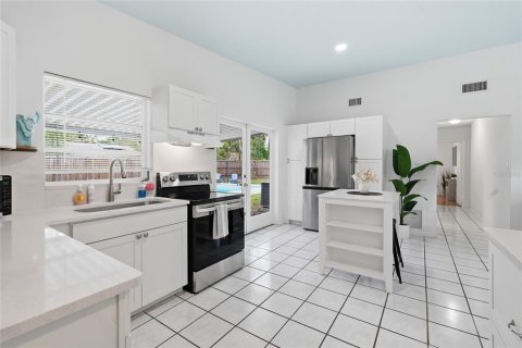 House in Gainesville, Florida 3 bedrooms, 104.52 sq.m. № 2167110 - photo 13