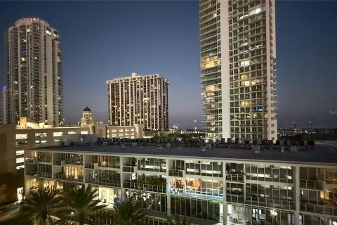 Condominio en venta en Saint Petersburg, Florida, 2 dormitorios, 141.03 m2 № 2149215 - foto 15