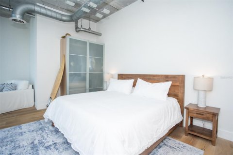 Condominio en venta en Saint Petersburg, Florida, 2 dormitorios, 141.03 m2 № 2149215 - foto 18