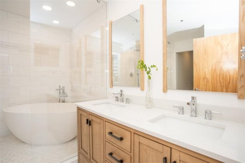 Condominio en venta en Saint Petersburg, Florida, 2 dormitorios, 141.03 m2 № 2149215 - foto 20
