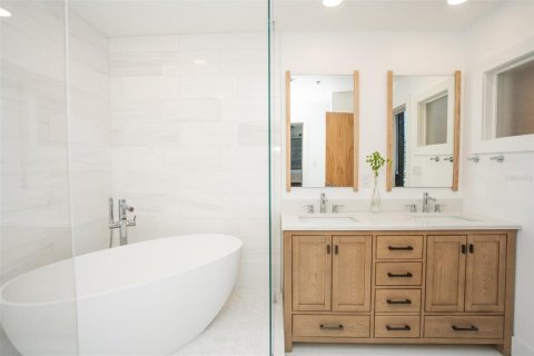 Condominio en venta en Saint Petersburg, Florida, 2 dormitorios, 141.03 m2 № 2149215 - foto 23