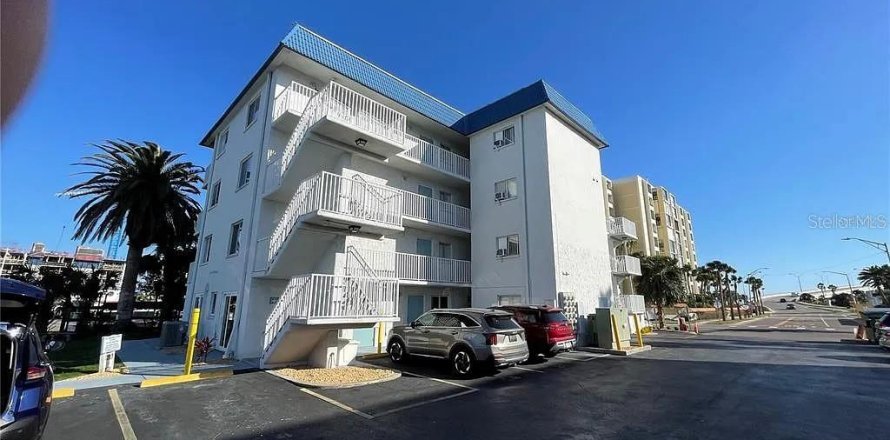Condominio en Clearwater, Florida, 1 dormitorio № 2135575