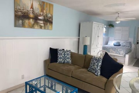 Condominio en venta en Clearwater, Florida, 1 dormitorio, 37.63 m2 № 2135575 - foto 2