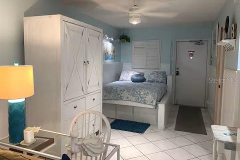 Condominio en venta en Clearwater, Florida, 1 dormitorio, 37.63 m2 № 2135575 - foto 16
