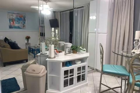 Condominio en venta en Clearwater, Florida, 1 dormitorio, 37.63 m2 № 2135575 - foto 9