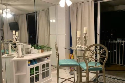 Condominio en venta en Clearwater, Florida, 1 dormitorio, 37.63 m2 № 2135575 - foto 11