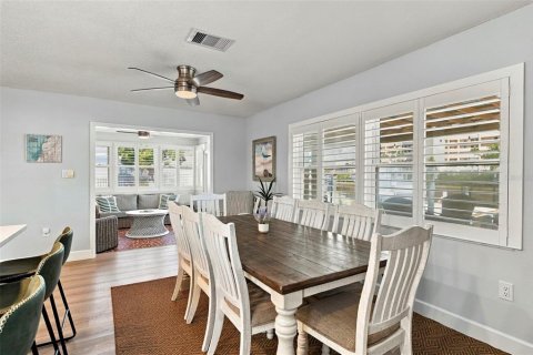 House in Hudson, Florida 3 bedrooms, 148.64 sq.m. № 2393386 - photo 14