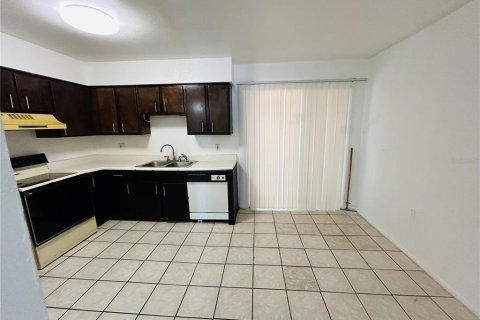 Condo in Orlando, Florida, 1 bedroom  № 1870511 - photo 5