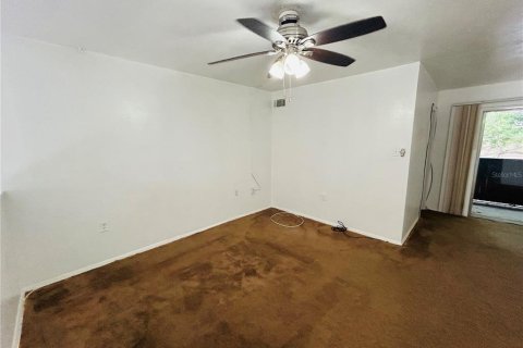 Condo in Orlando, Florida, 1 bedroom  № 1870511 - photo 11
