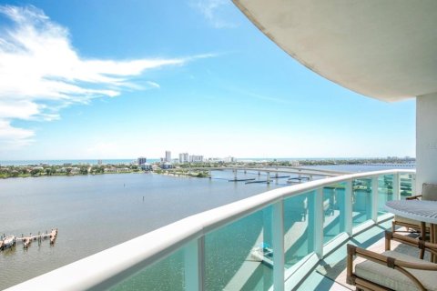 Copropriété à vendre à Holly Hill, Floride: 3 chambres, 208.01 m2 № 1795415 - photo 1