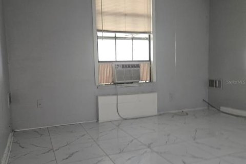Copropriété à louer à Orlando, Floride: 2 chambres, 76.92 m2 № 2416942 - photo 12