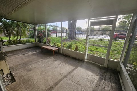 Copropriété à louer à Orlando, Floride: 2 chambres, 76.92 m2 № 2416942 - photo 2