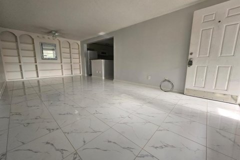 Copropriété à louer à Orlando, Floride: 2 chambres, 76.92 m2 № 2416942 - photo 5