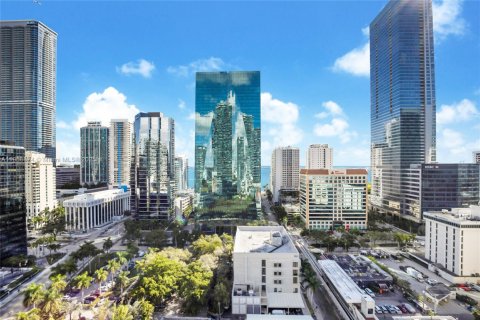 Купить кондоминиум в Майами, Флорида 3 спальни, 119.01м2, № 2055111 - фото 10