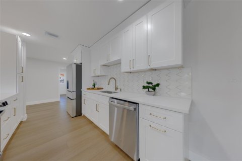Villa ou maison à vendre à Largo, Floride: 3 chambres, 150.13 m2 № 2349679 - photo 17