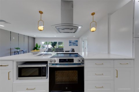Villa ou maison à vendre à Largo, Floride: 3 chambres, 150.13 m2 № 2349679 - photo 15