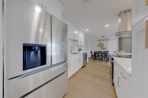 Villa ou maison à vendre à Largo, Floride: 3 chambres, 150.13 m2 № 2349679 - photo 18
