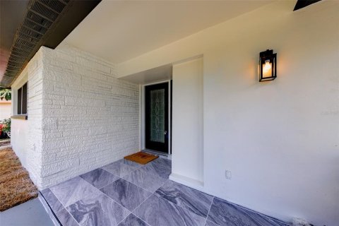Villa ou maison à vendre à Largo, Floride: 3 chambres, 150.13 m2 № 2349679 - photo 2
