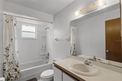 Casa en venta en Orlando, Florida, 3 dormitorios, 125.98 m2 № 1901868 - foto 14
