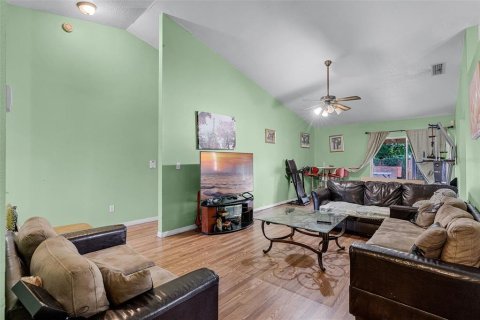 Casa en venta en Orlando, Florida, 3 dormitorios, 125.98 m2 № 1901868 - foto 4