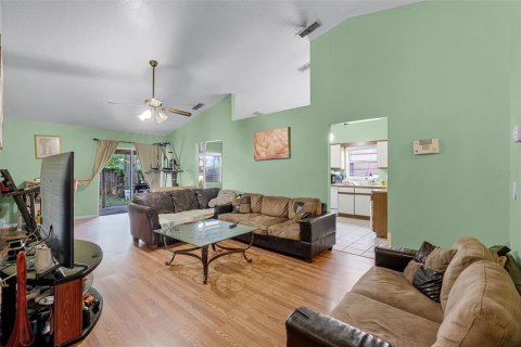 Casa en venta en Orlando, Florida, 3 dormitorios, 125.98 m2 № 1901868 - foto 5