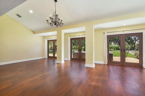 House in Palm Beach Gardens, Florida 4 bedrooms, 369.38 sq.m. № 2261708 - photo 10