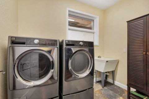 House in Palm Beach Gardens, Florida 4 bedrooms, 369.38 sq.m. № 2261708 - photo 28