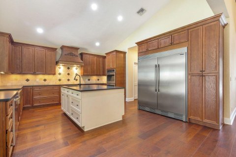 House in Palm Beach Gardens, Florida 4 bedrooms, 369.38 sq.m. № 2261708 - photo 12